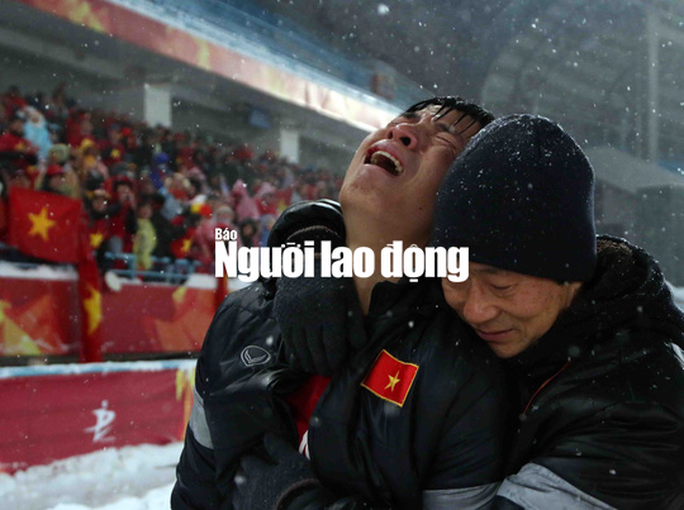 Khoảnh khắc U23 Việt Nam òa khóc sau bàn thua phút 119 - Ảnh 6. Khoảnh khắc U23 Việt Nam òa khóc sau bàn thua phút 119 - Ảnh 6.