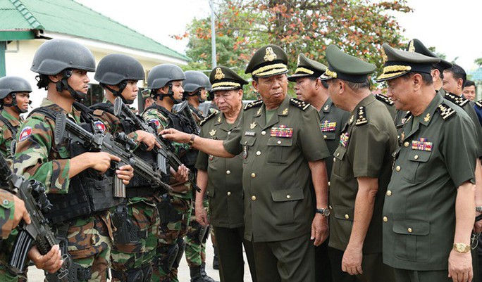 Trung Quốc tặng xe quân sự cho Campuchia trước tập trận chung - Ảnh 2.