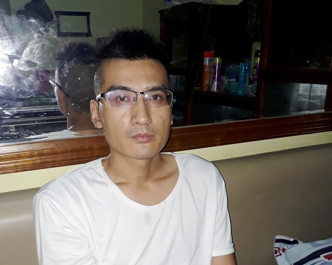 Du khách Trung Quốc ở Nha Trang: Hàng loạt hình ảnh phản cảm - Ảnh 7.