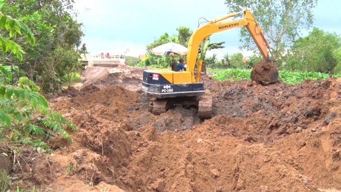 Vỡ đê vì đặt cống ẩu, cuộc sống người dân cù lao bị đảo lộn - Ảnh 7.