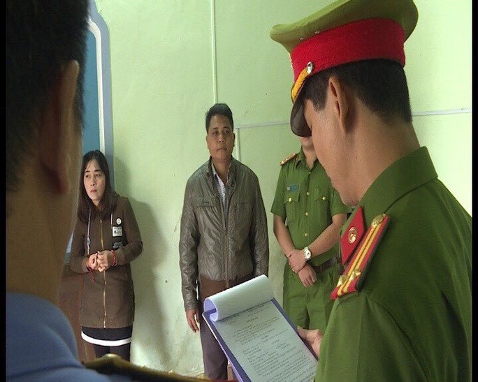 Cựu cán bộ bưu điện lừa đảo 11 tỉ đồng - Ảnh 1.