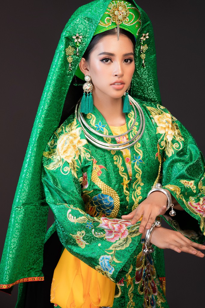 Hoa hậu Tiểu Vy lên đồng tại Miss World 2018 - Ảnh 5.