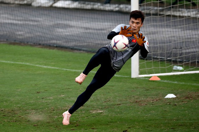 chỉ cần gặp anh