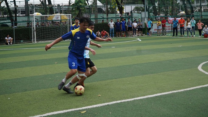 Sôi nổi giải bóng đá SAMCO League - Ảnh 3.