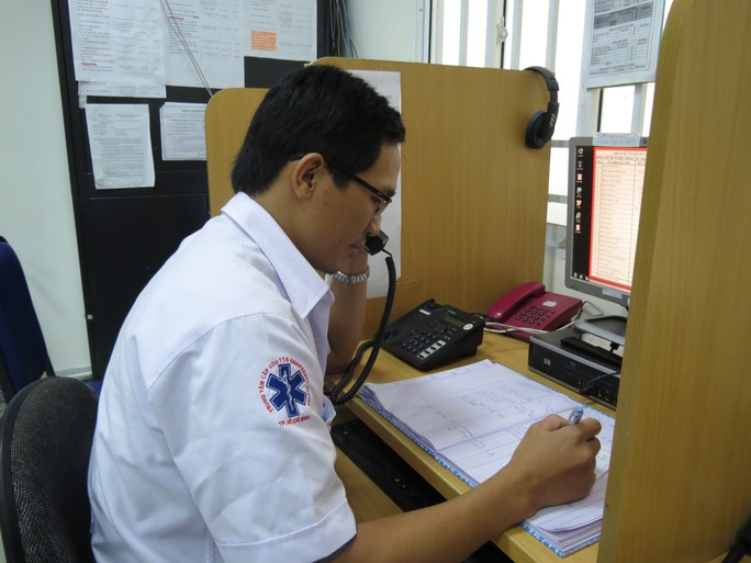 Căng mình chặn tay thần chết ngày 30 Tết - Ảnh 4.