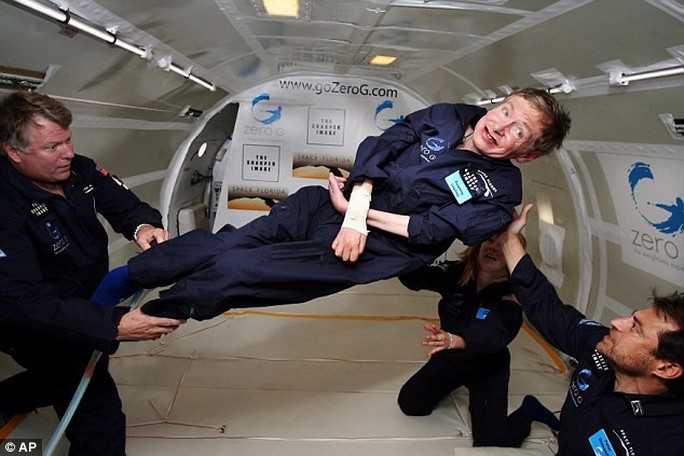 Ông hoàng vật lý vũ trụ Stephen Hawking qua đời - Ảnh 4.