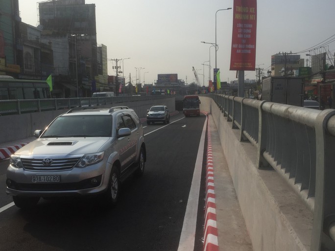 Nhánh hầm chui An Sương giải cứu kẹt xe - Ảnh 4.