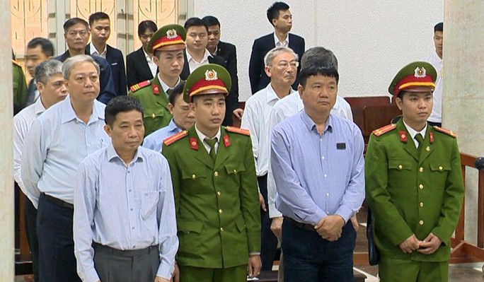 Ông Đinh La Thăng lãnh 18 năm tù, bồi thường 600 tỉ đồng - Ảnh 2.