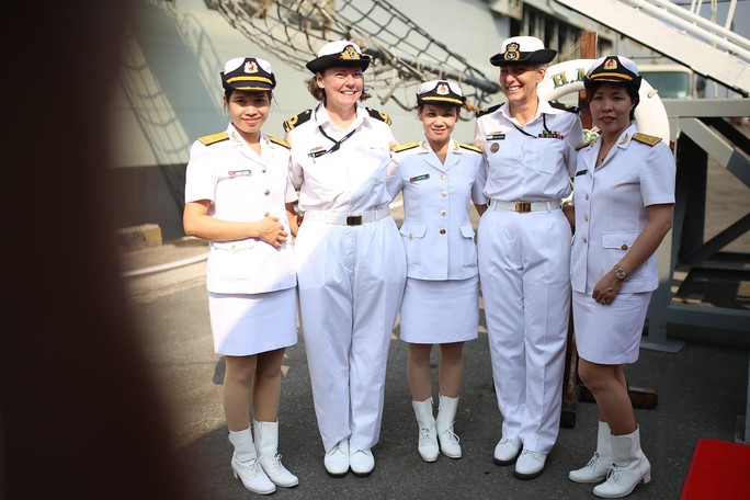 Cận cảnh bộ 3 tàu Hải quân Hoàng gia Úc thăm TP HCM - Ảnh 6.