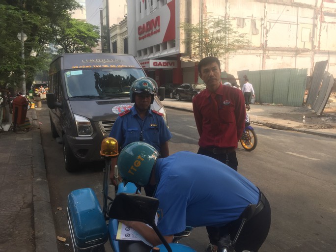 Tăng cường đảm bảo tật tự an toàn giao thông dịp lễ 30-4 và 1-5 - Ảnh 1.