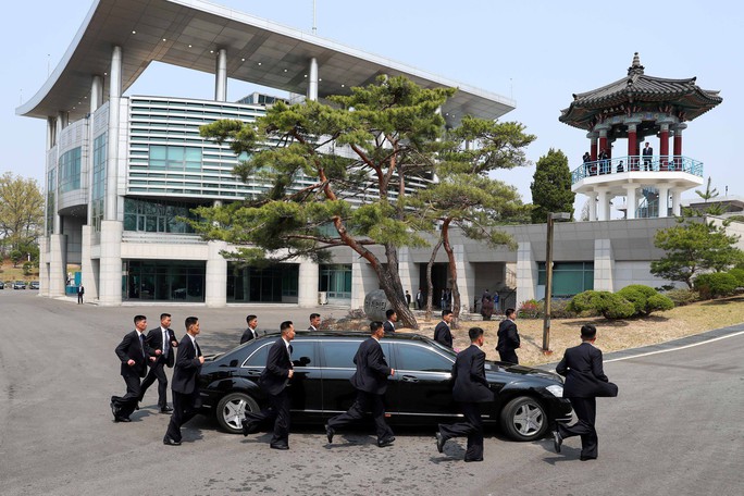 Ngắm dàn vệ sĩ tài năng của lãnh đạo Kim Jong-un - Ảnh 4. Ngắm dàn vệ sĩ tài năng của lãnh đạo Kim Jong-un - Ảnh 4.