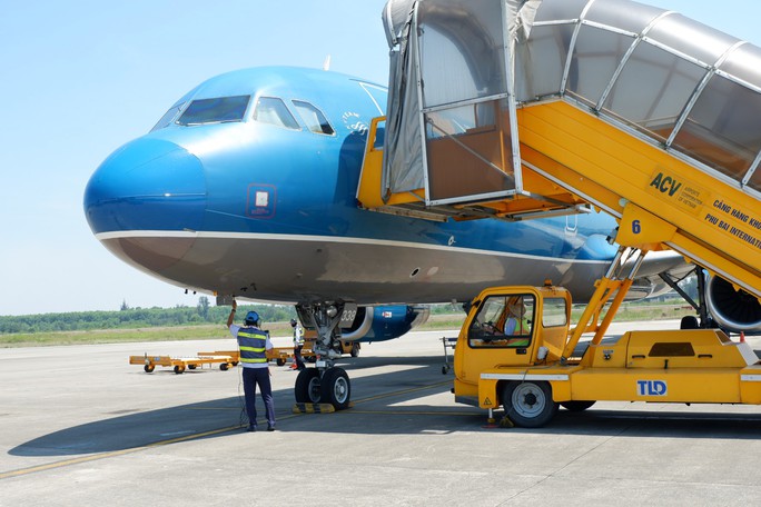 Lịch trình không trật 1 phút trái tim sống bay từ Hà Nội tới Huế ghép tạng - Ảnh 3.