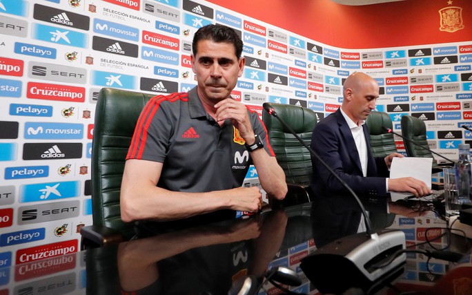 Hierro: Tây Ban Nha nên quên cú sốc để tập trung vào World Cup - Ảnh 1.