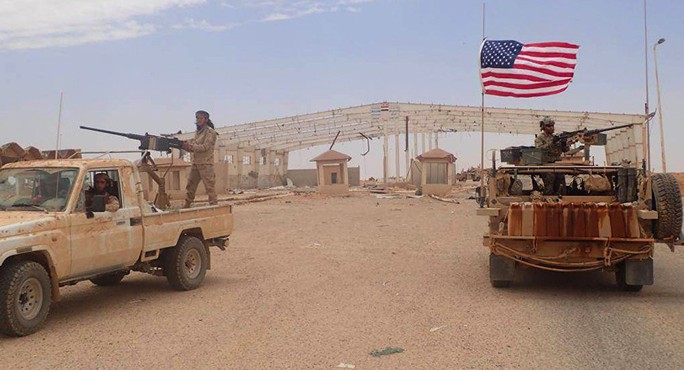 Lực lượng Syria bao vây căn cứ Mỹ ở biên giới - Ảnh 1.