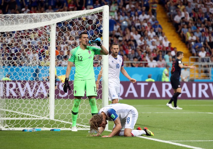 Iceland trắng tay, Argentina đoạt vé nghẹt thở trước Nigeria - Ảnh 3.