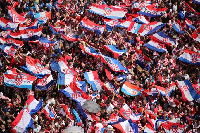 Croatia được chào đón như người hùng tại quê nhà - Ảnh 1.