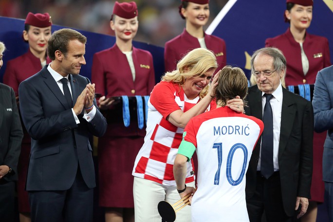 Nữ tổng thống Croatia đốn tim hàng triệu fan trên thế giới - Ảnh 3.