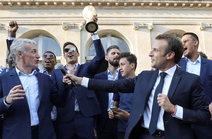 500.000 CĐV Paris xuống đường đón tuyển Pháp - Ảnh 43.