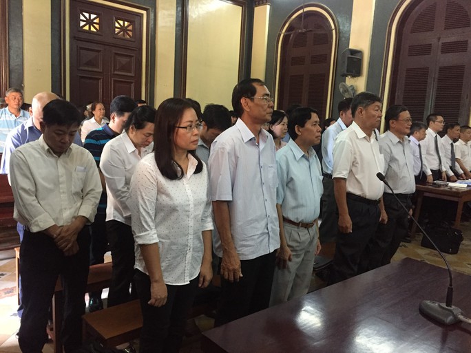Lãnh đạo tự kinh doanh, ngân hàng thiệt hại gần 458 tỉ đồng - Ảnh 2.