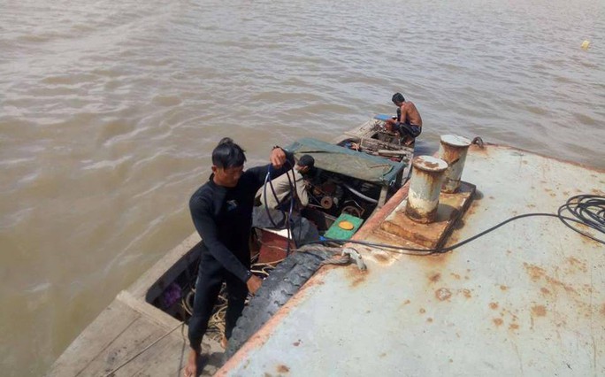 Thông tin mới nhất vụ tàu Mông Cổ tông chìm sà lan trên sông Sài Gòn - Ảnh 1.