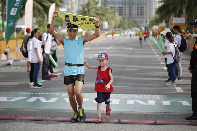 VĐV Suzaki Yuuya về nhất 42 km, cuộc thi Marathon Quốc tế Đà Nẵng - Ảnh 11.