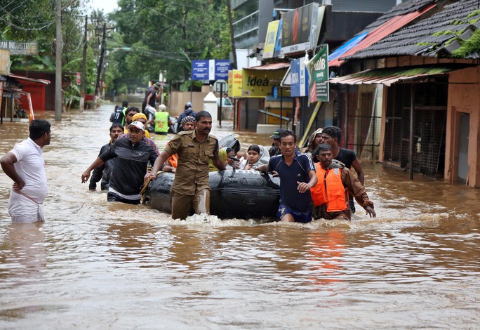 Ấn Độ đối mặt lũ lụt tồi tệ nhất 100 năm - Ảnh 1.