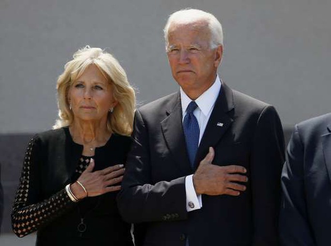 Ông Trump không tham gia các nghi lễ tưởng niệm ông McCain - Ảnh 2.
