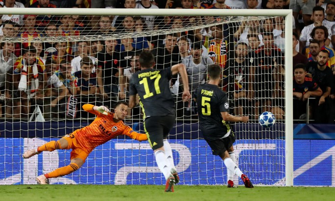 Ronaldo lãnh thẻ đỏ, Juventus đại thắng ở Tây Ban Nha - Ảnh 3.
