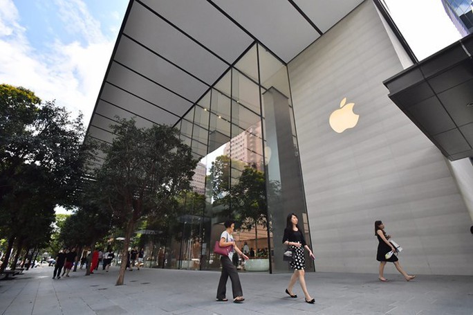 Một số người Việt đến Singapore mua iPhone bị từ chối nhập cảnh - Ảnh 1.