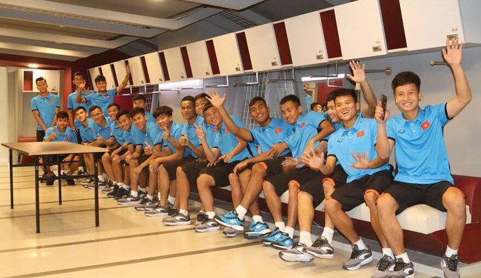 U19 Việt Nam có siêu phẩm, vẫn thua ngược U19 Uruguay - Ảnh 2.