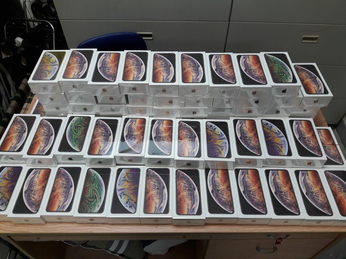 Hải quan Tân Sơn Nhất tạm giữ lô iPhone XS 6,5 tỉ đồng vận chuyển trái phép từ Mỹ - Ảnh 3.