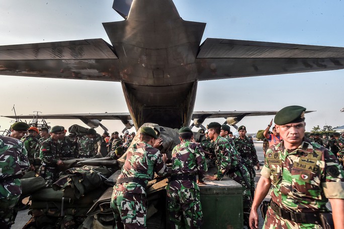 Động đất, sóng thần ở Indonesia: Nhân viên không lưu hy sinh để máy bay cất cánh an toàn - Ảnh 5.