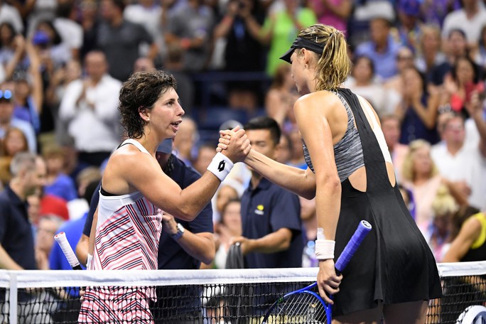 Clip Federer và Sharapova thua sốc ở vòng 4 US Open 2018 - Ảnh 1.