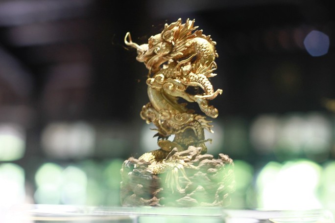 Chiêm ngưỡng những bảo vật rồng - phượng triều Nguyễn - Ảnh 7.