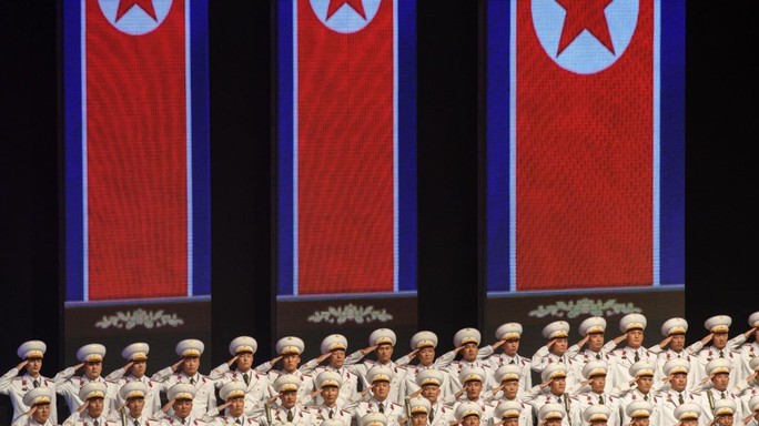 Triều Tiên nhịn khoe ICBM tại lễ diễu binh mừng quốc khánh - Ảnh 9.