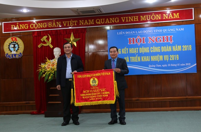 LĐLĐ tỉnh Quảng Nam: Nhiều hoạt động chăm lo cho CNVC-LĐ - Ảnh 1.