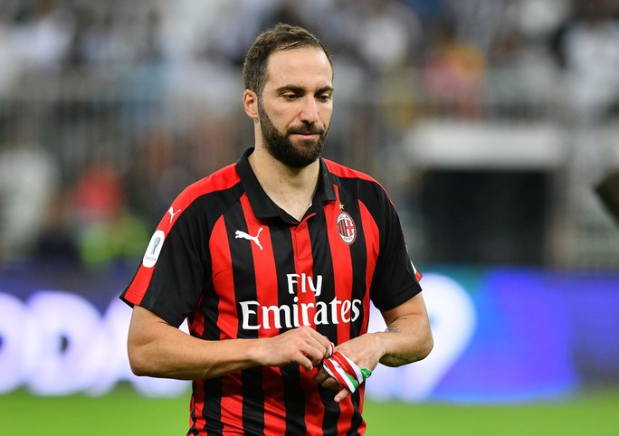Higuain sẽ đến Chelsea theo dạng cho mượn - Ảnh 3.
