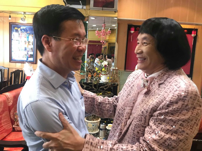 Trưởng Ban Tuyên giáo Trung ương Võ Văn Thưởng chúc Tết NSƯT Minh Vương - Ảnh 3.