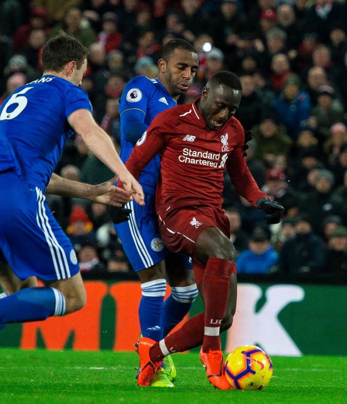Liverpool “rơi điểm”, HLV Klopp nổi điên với trọng tài - Ảnh 1.
