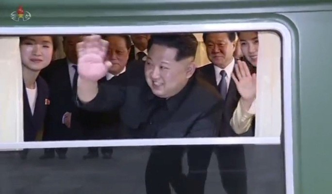 Ông Kim Jong-un bí mật đáp tàu tới Trung Quốc trong đêm - Ảnh 1.
