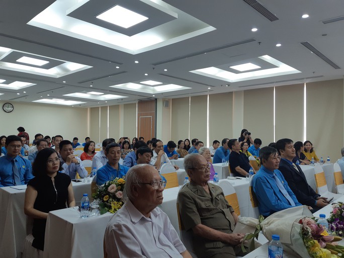 Tạp chí Lao động và Công đoàn Kỷ niệm 90 năm Ngày xuất bản số đầu tiên - Ảnh 2. Tạp chí Lao động và Công đoàn Kỷ niệm 90 năm Ngày xuất bản số đầu tiên - Ảnh 2.