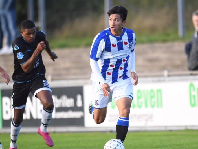 CLB Heerenveen: Đoàn Văn Hậu không được sử dụng trong năm 2019 - Ảnh 1.