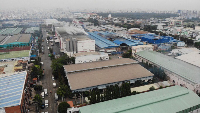 Sống chung với nguồn ô nhiễm: Thêm giải pháp, tăng cường kiểm tra - Ảnh 1. Sống chung với nguồn ô nhiễm: Thêm giải pháp, tăng cường kiểm tra - Ảnh 1.