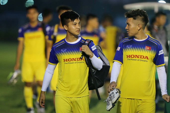 U22 Việt Nam đổi địa điểm tập kín, chờ đối đầu U22 UAE - Ảnh 8. U22 Việt Nam đổi địa điểm tập kín, chờ đối đầu U22 UAE - Ảnh 8.