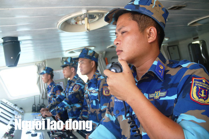 Cảnh sát biển đồng hành với ngư dân Khánh Hòa - Ảnh 4.