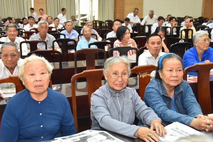 Bí thư Thành ủy TP HCM: Sẽ kiểm tra quyết liệt các nhà hàng, quán bar! - Ảnh 4. Bí thư Thành ủy TP HCM: Sẽ kiểm tra quyết liệt các nhà hàng, quán bar! - Ảnh 4.