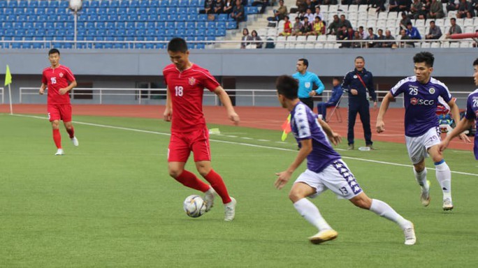 Bất lực trước hàng phòng ngự tuyển Triều Tiên, CLB Hà Nội tan mộng vào chung kết AFC Cup - Ảnh 2.