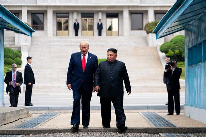 Vừa tuyên bố nối lại đàm phán với Mỹ, Triều Tiên phóng tên lửa  - Ảnh 1.
