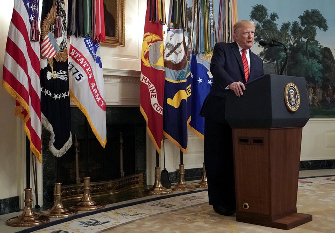 Đảng Dân chủ khó chịu vì bị ông Trump qua mặt vụ giết trùm IS - Ảnh 1.