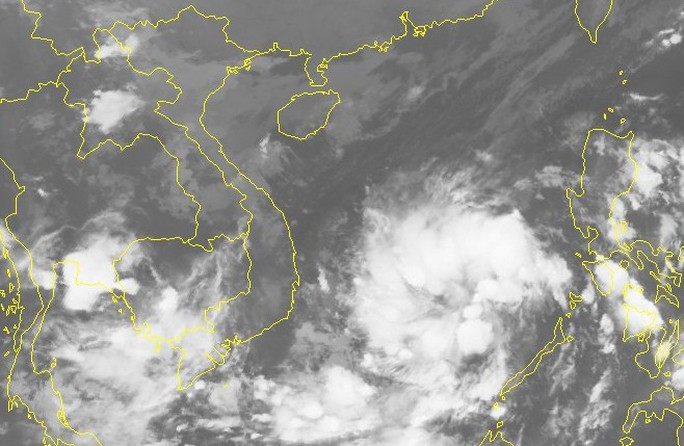 Bão giật cấp 10 vào Nam Trung bộ, mưa rất lớn ở Trung Bộ và Tây Nguyên - Ảnh 2.